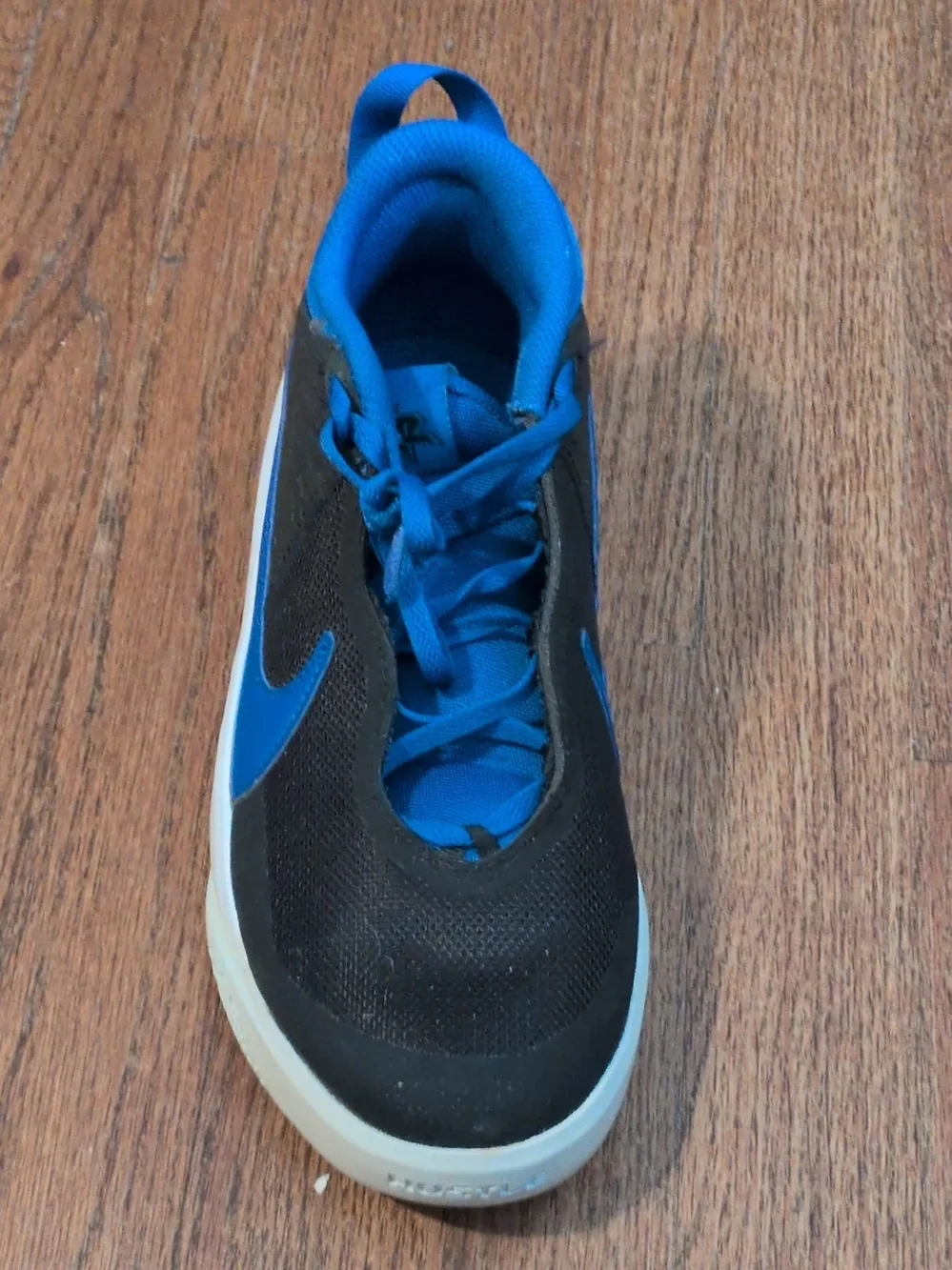 Nike Kids Black & Blue Low-Top Sneakers